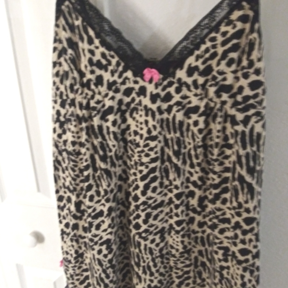Betsyville sizeL nighty. Leopard print lace trim. Black and cream. $?/$10